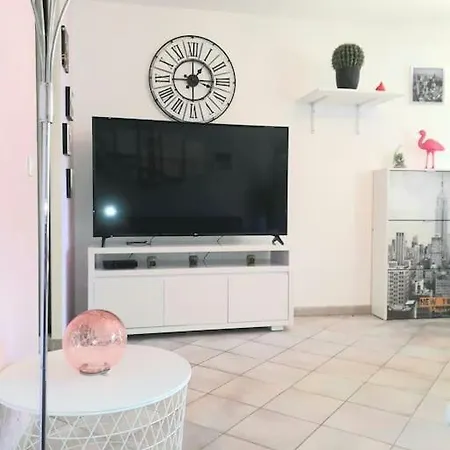 Location 3 Pieces A 200 M De La Gare 5 Pers Max * Cormeilles-en-Parisis