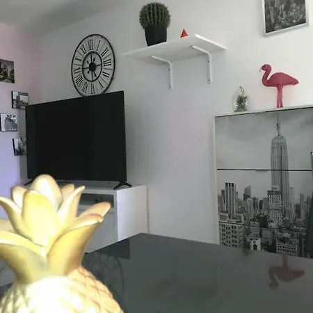 Location 3 Pièces à 200 M De La Gare 5 Pers Max Appartement