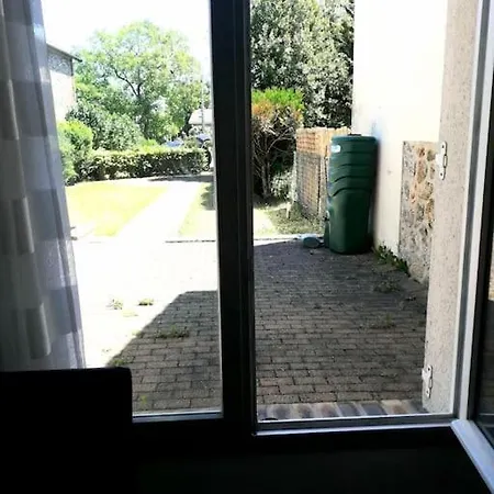 Location 3 Pièces à 200 M De La Gare 5 Pers Max Appartement